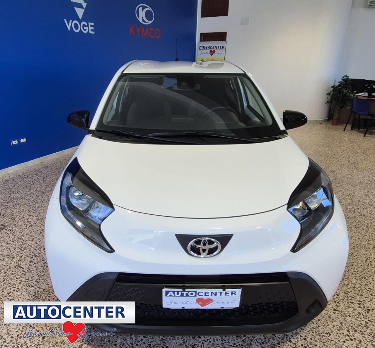 TOYOTA Aygo X 1.0 VVT-i 72 CV 5 porte Active - 1