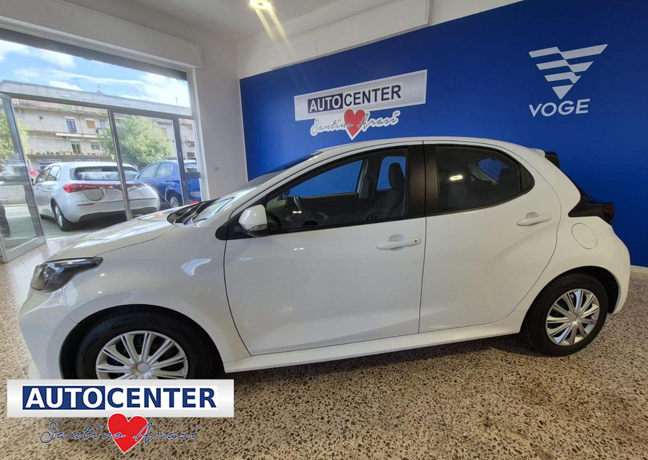 TOYOTA Yaris 1.0 5 porte Active - 4