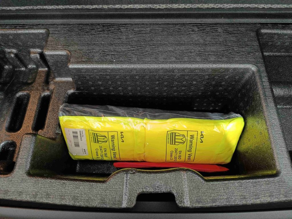 KIA Sportage 1.6 TGDi MHEV DCT Business - 13