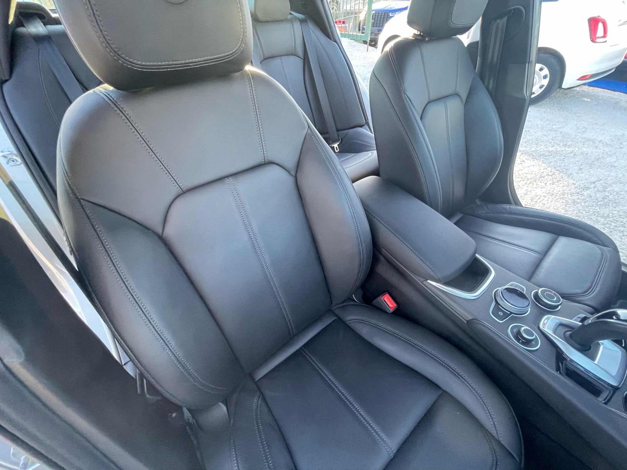 ALFA ROMEO Giulia 2.2 Turbodiesel 210 CV AT8 AWD Q4 Veloce Ti - 9