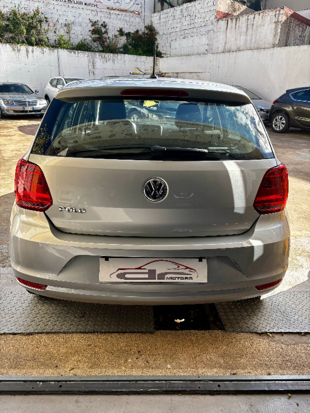 VOLKSWAGEN Polo