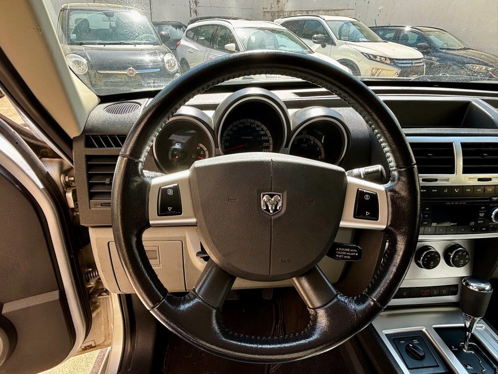 DODGE Nitro