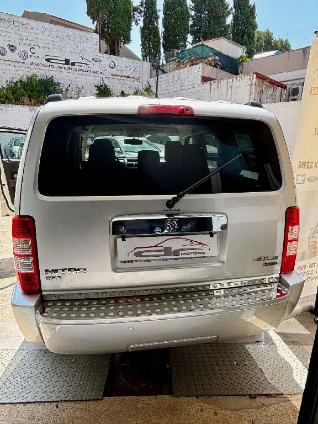 DODGE Nitro
