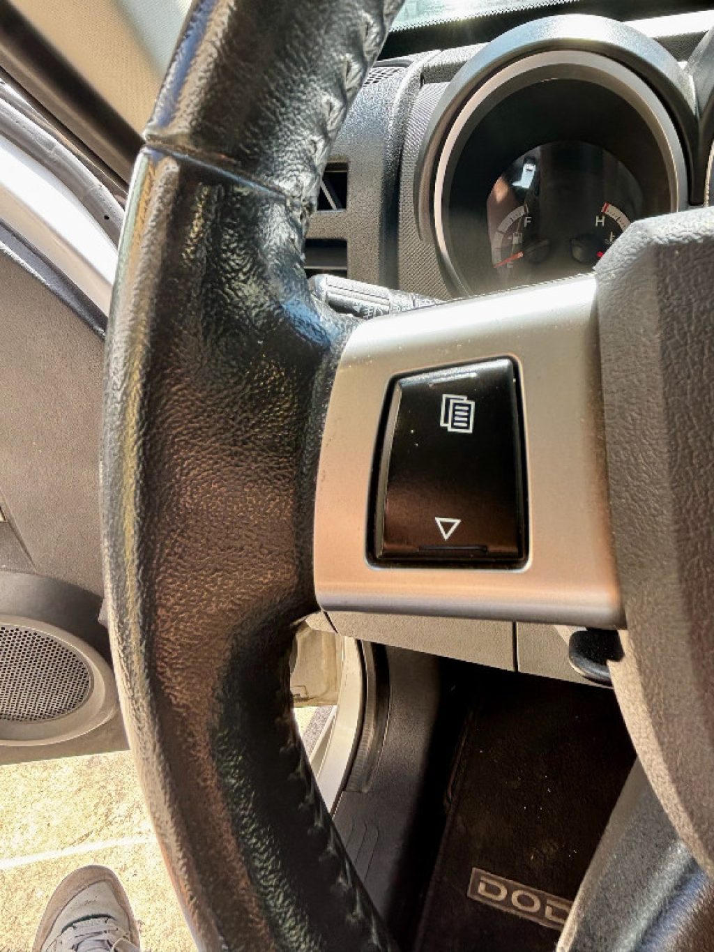 DODGE Nitro