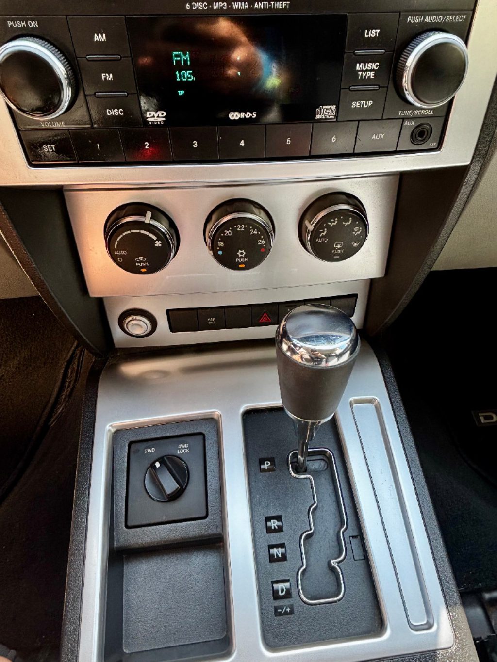 DODGE Nitro