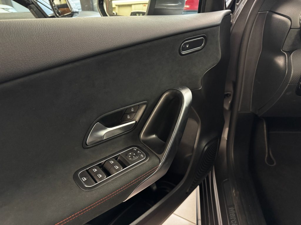 MERCEDES-BENZ A 180 Automatic AMG Line Advanced Plus - 11