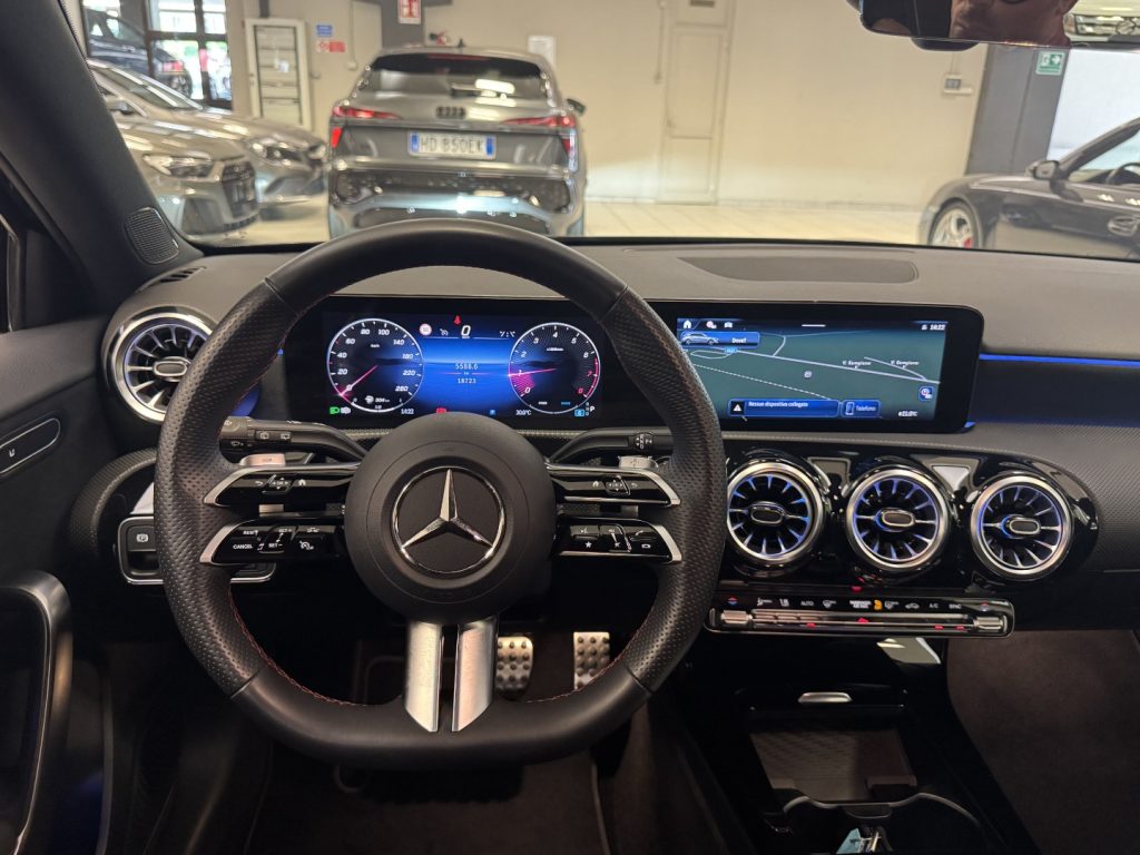 MERCEDES-BENZ A 180 Automatic AMG Line Advanced Plus - 11