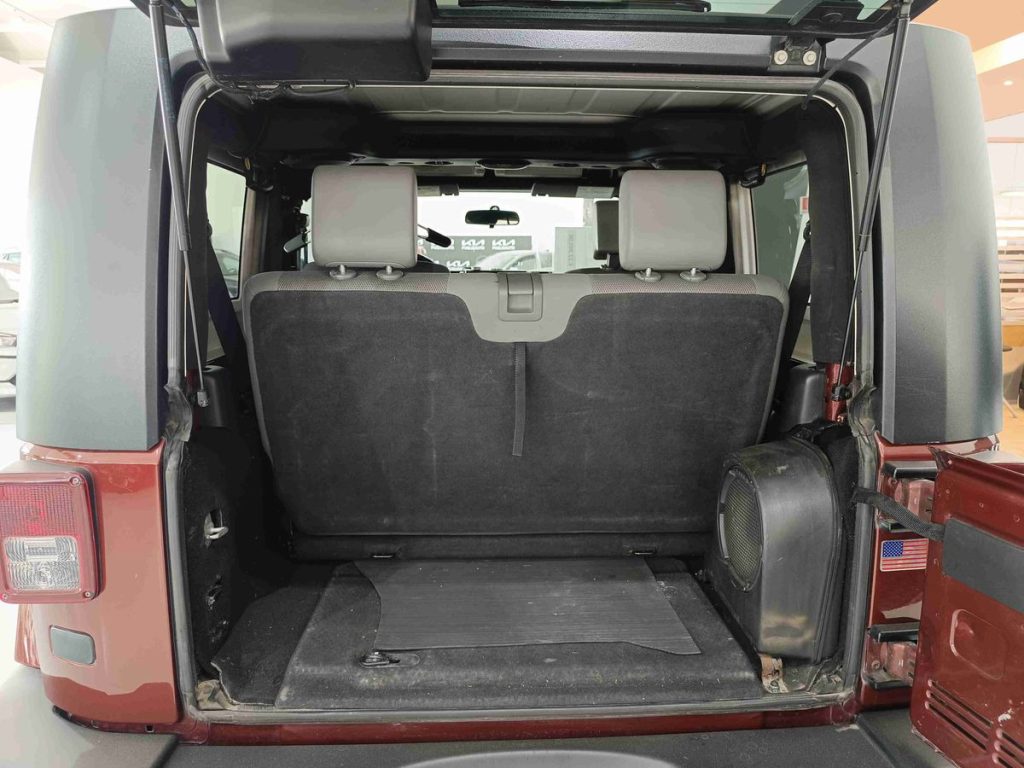 JEEP Wrangler 2.8 CRD DPF Sahara - 12