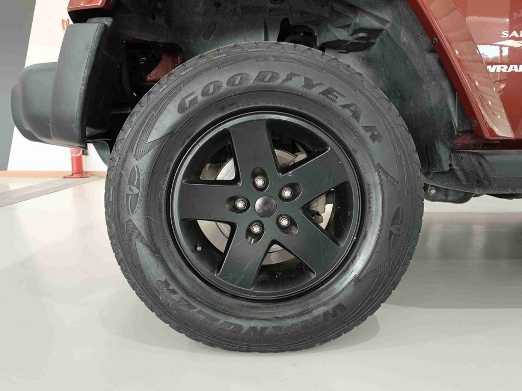 JEEP Wrangler 2.8 CRD DPF Sahara - 14