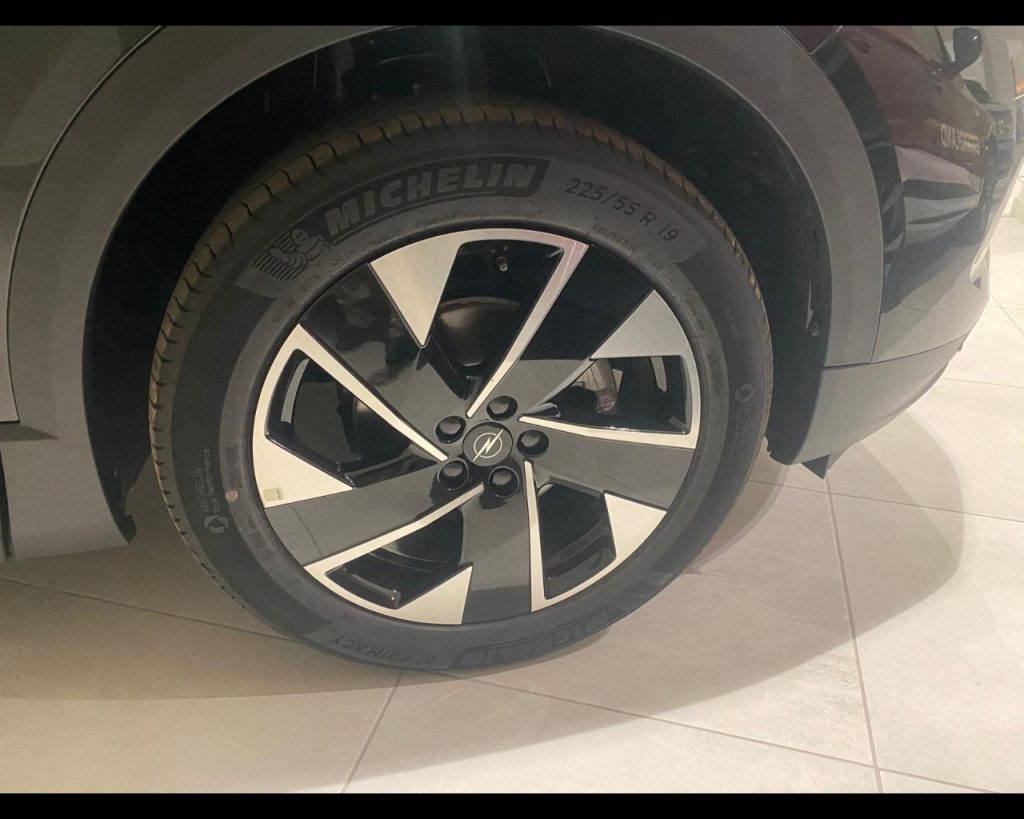 OPEL Grandland 1.2 hybrid Edition 136cv e-dcs6 - 11