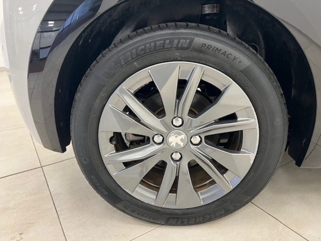 PEUGEOT 208 II 2019 - e- Allure 100kW my20 - 18
