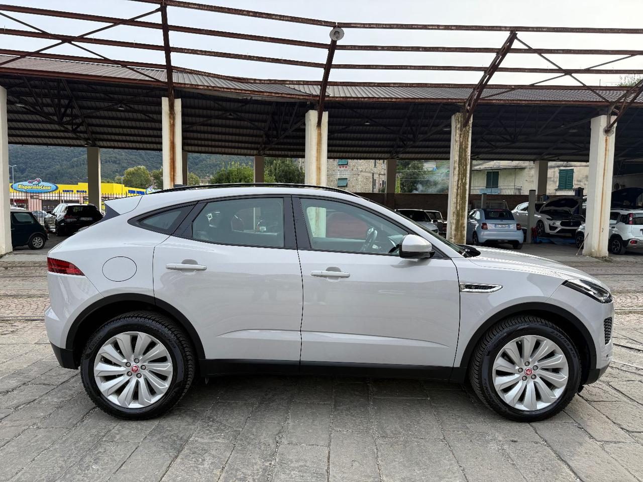 JAGUAR E-Pace 2.0D 180 CV AWD aut. R-Dynamic S - 8