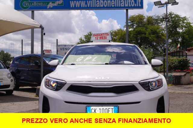 KIA Stonic Bianco pastello