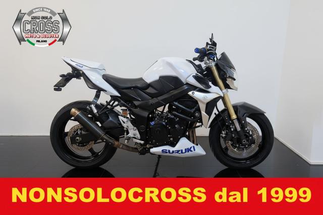 SUZUKI GSR 750 Bianco metallizzato