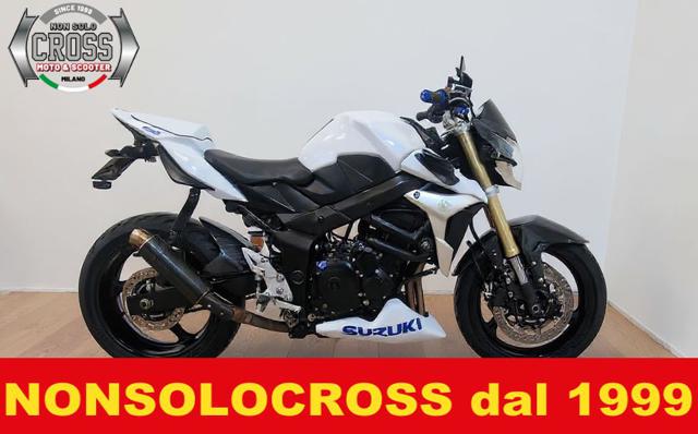 SUZUKI GSR 750 Bianco metallizzato