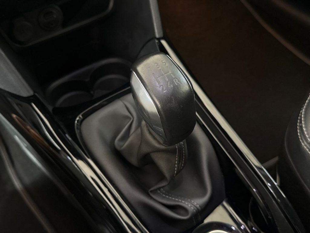 PEUGEOT 2008 1° serie BlueHDi 100 Allure - 8