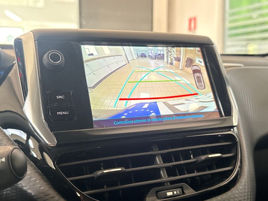 PEUGEOT 2008 1° serie BlueHDi 100 Allure - 18