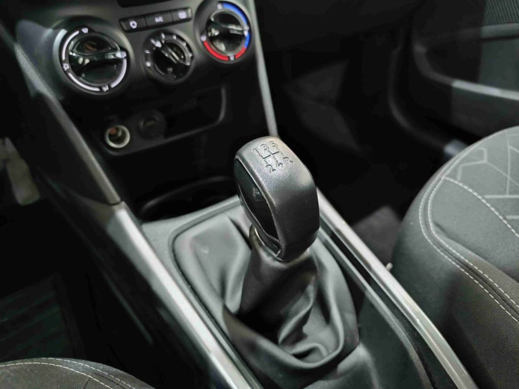 PEUGEOT 2008 1° serie BlueHDi 100 Active - 8