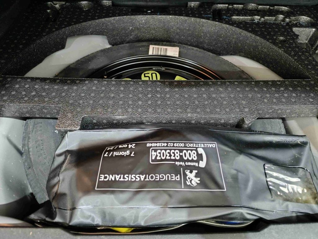 PEUGEOT 2008 1° serie BlueHDi 100 Active - 13