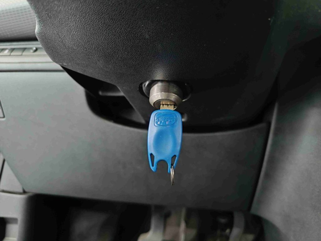 PEUGEOT 2008 1° serie BlueHDi 100 Active - 21