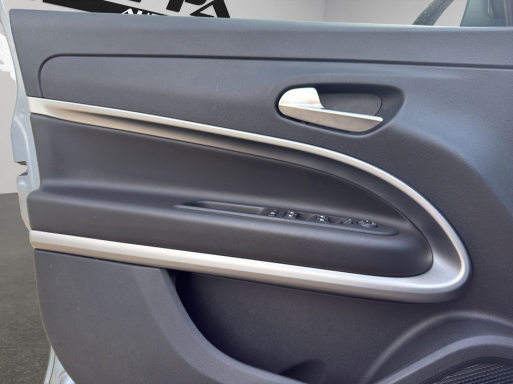 JEEP Avenger 1.2 Turbo 100 CV Altitude - 12