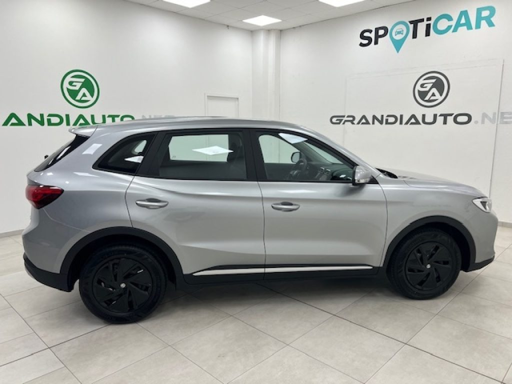 MG ZS NEW  ICE 1,5L MT5 STANDARD - 5