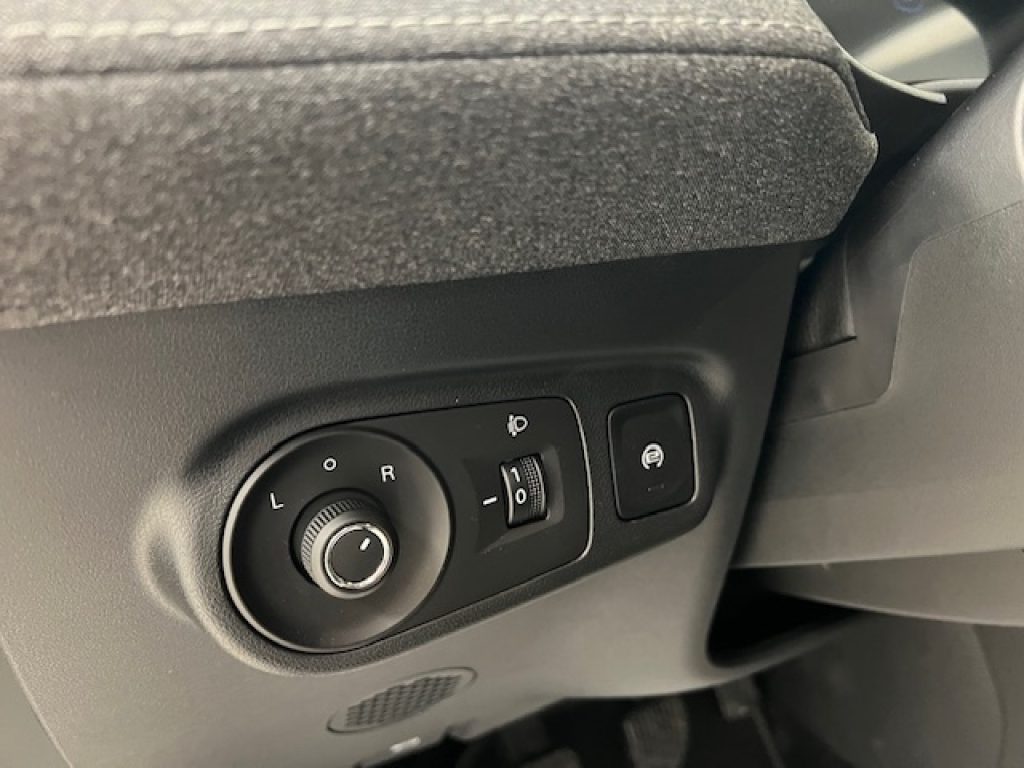 MG ZS NEW  ICE 1,5L MT5 STANDARD - 15