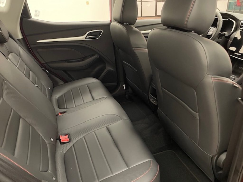 MG ZS CLASSIC 1.5L 5MT LUXURY - 23