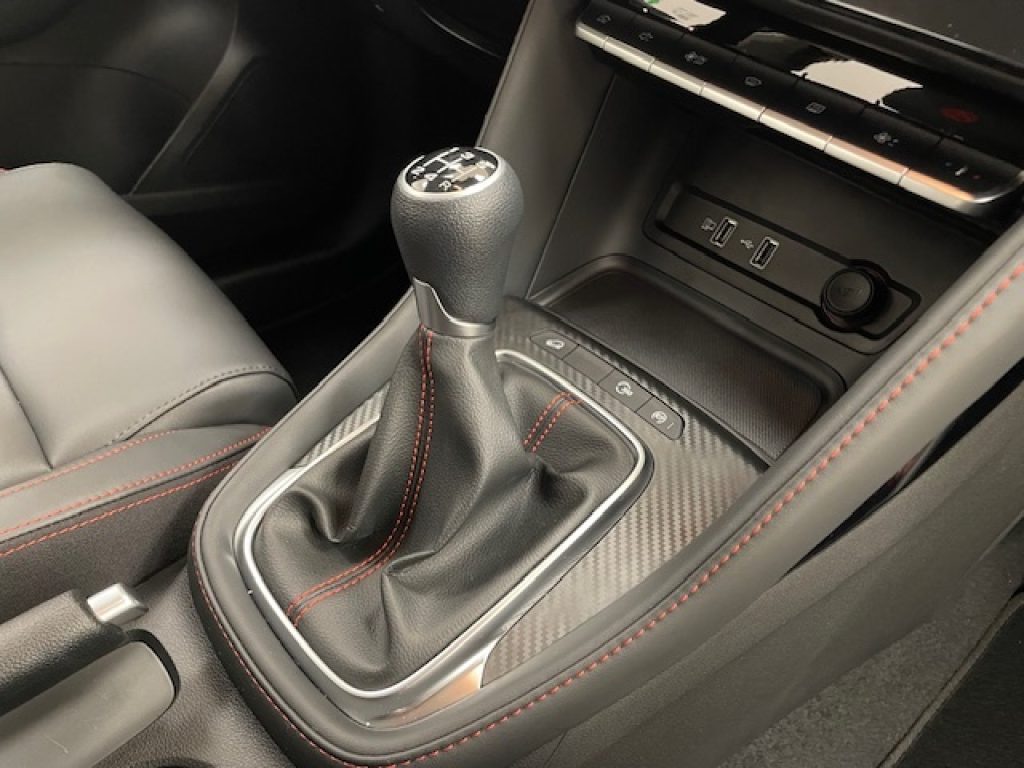 MG ZS CLASSIC 1.5L 5MT LUXURY - 11