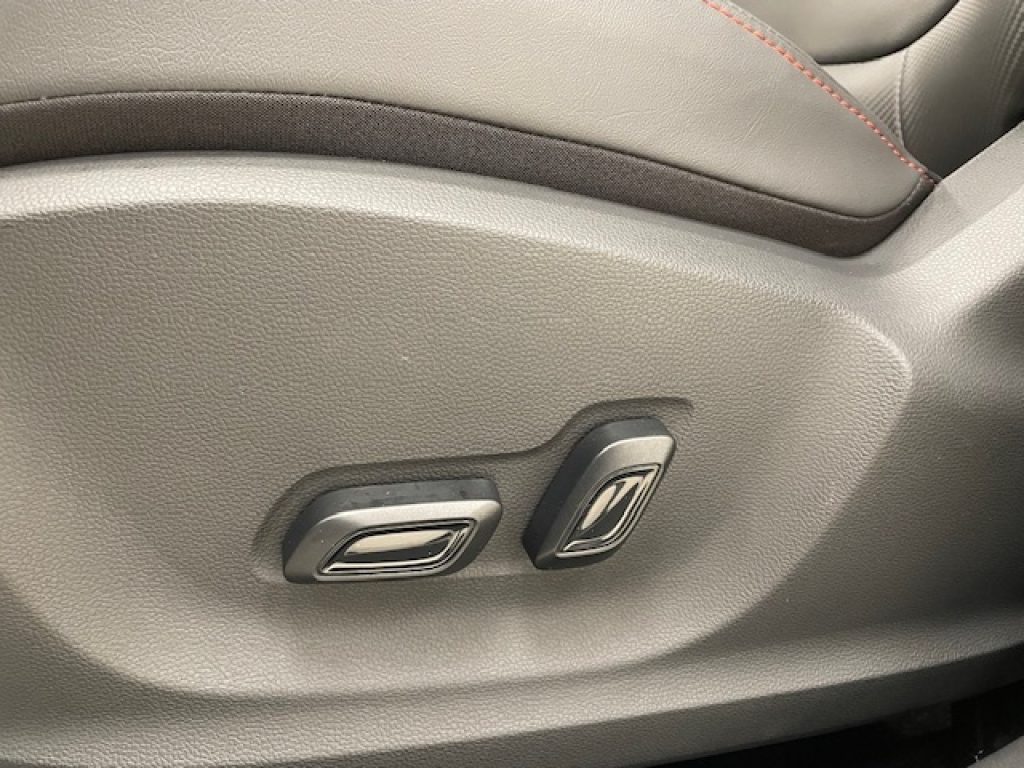 MG ZS CLASSIC 1.5L 5MT LUXURY - 25