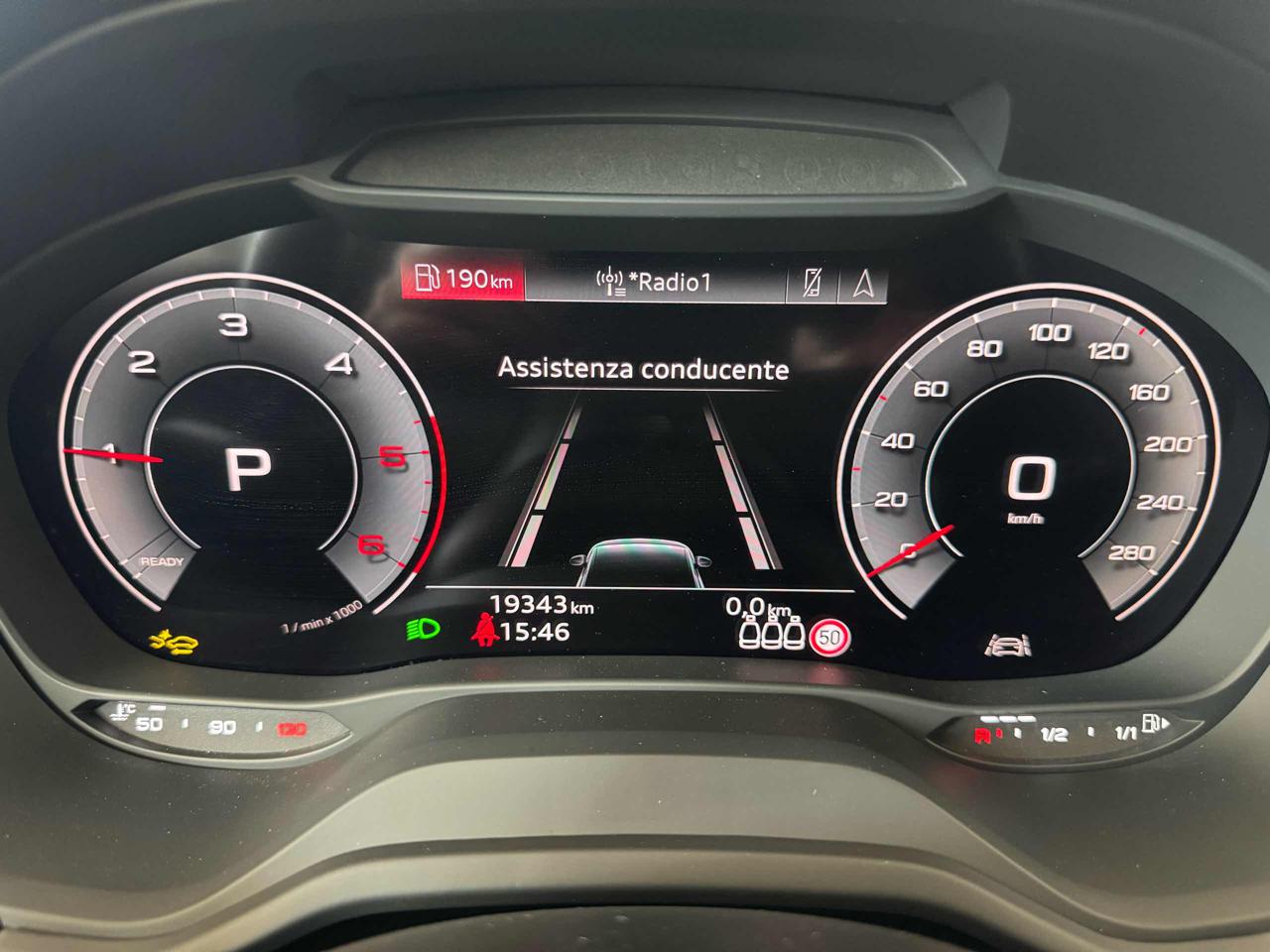 AUDI Q2 35 TDI S tronic S line Edition - 24