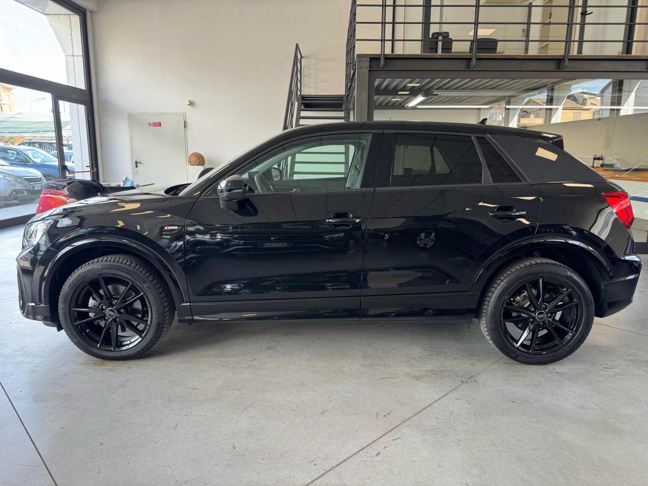 AUDI Q2 35 TDI S tronic S line Edition - 6