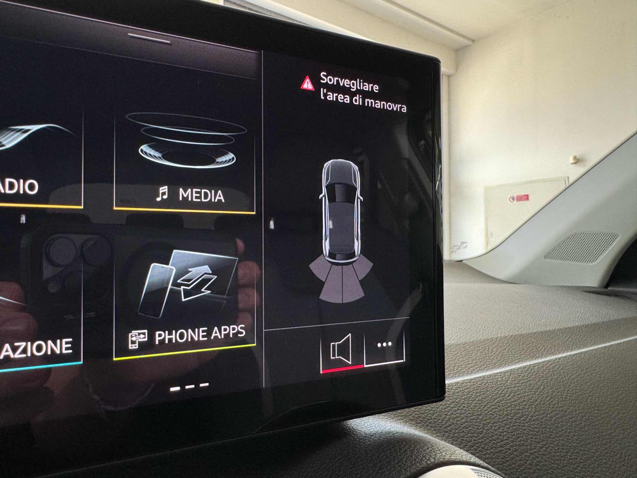 AUDI Q2 35 TDI S tronic S line Edition - 10