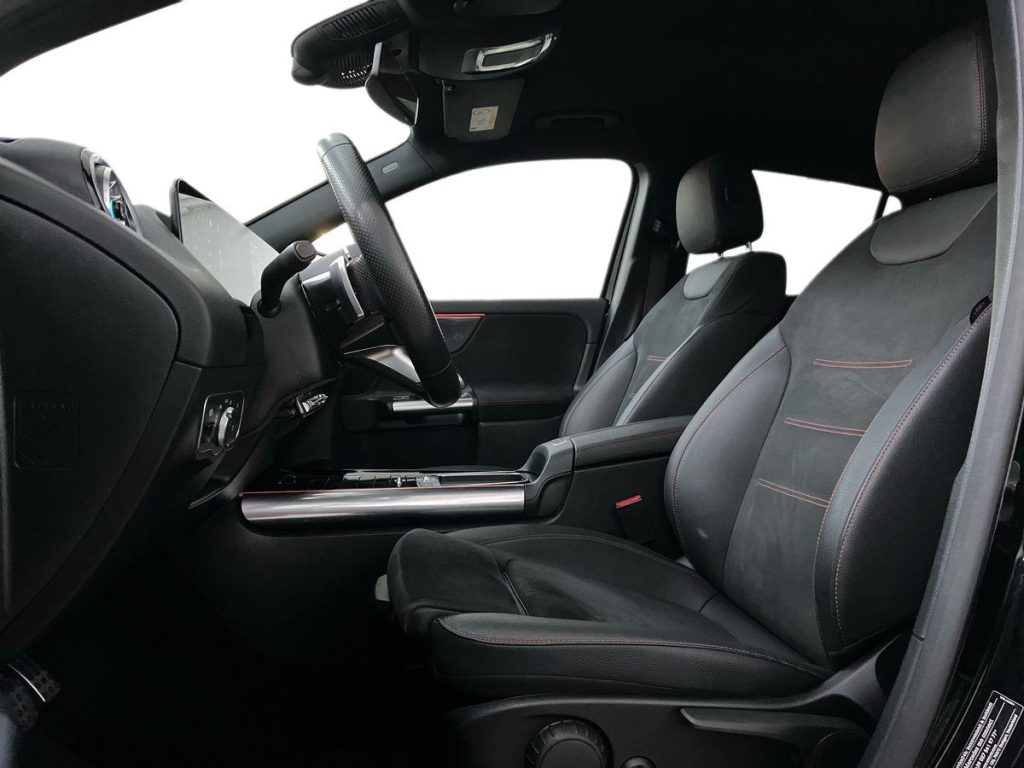 MERCEDES-BENZ GLA 200 d 4matic AMG Line Premium - 9