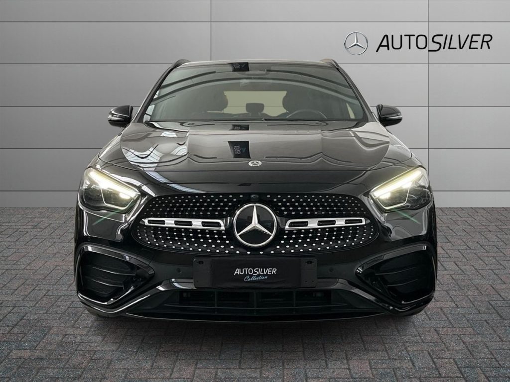 MERCEDES-BENZ GLA 200 d 4matic AMG Line Premium - 3