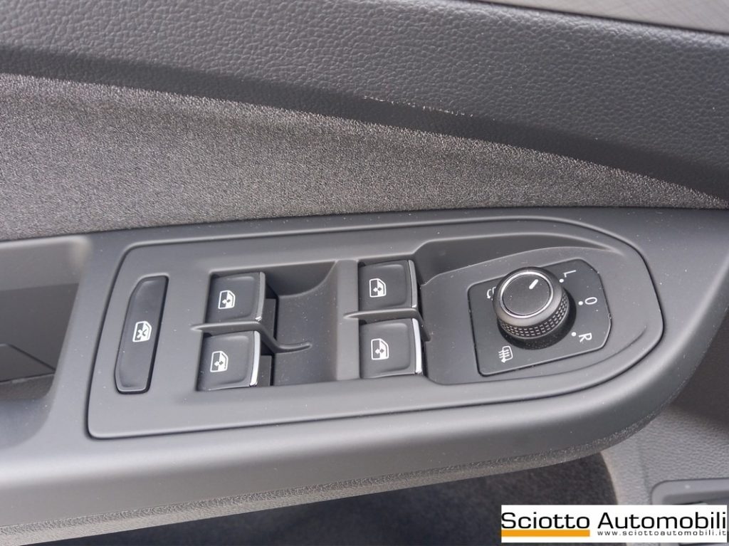 VOLKSWAGEN Golf 1.5 TSI eHybrid DSG Life - 12