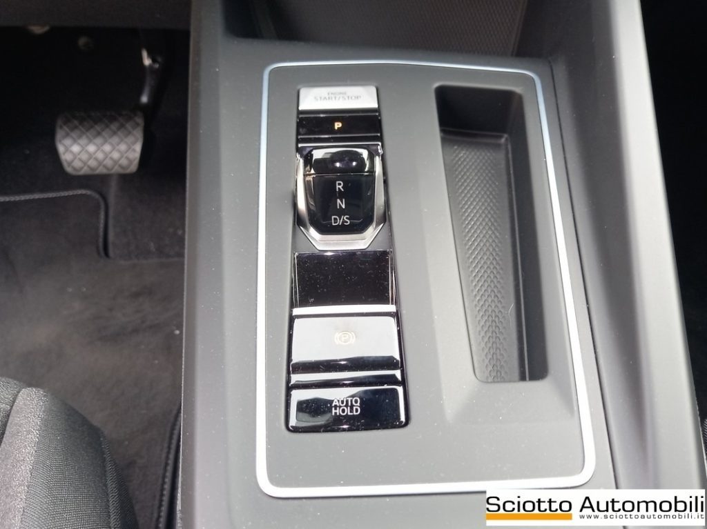 VOLKSWAGEN Golf 1.5 TSI eHybrid DSG Life - 15