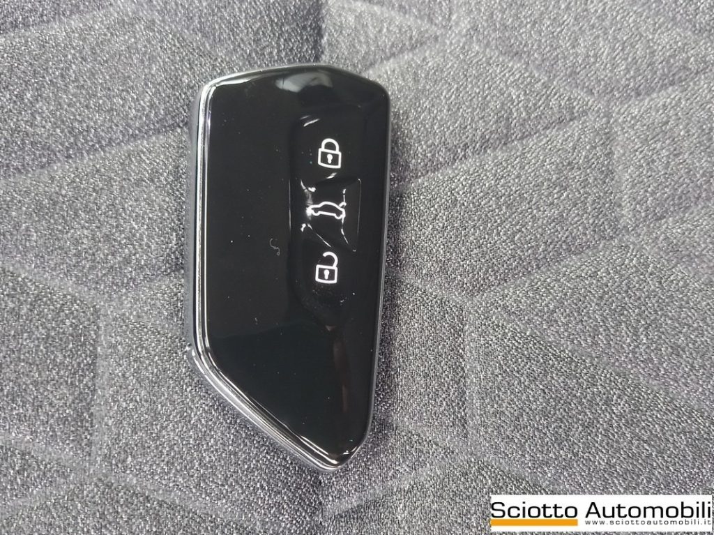 VOLKSWAGEN Golf 1.5 TSI eHybrid DSG Life - 20