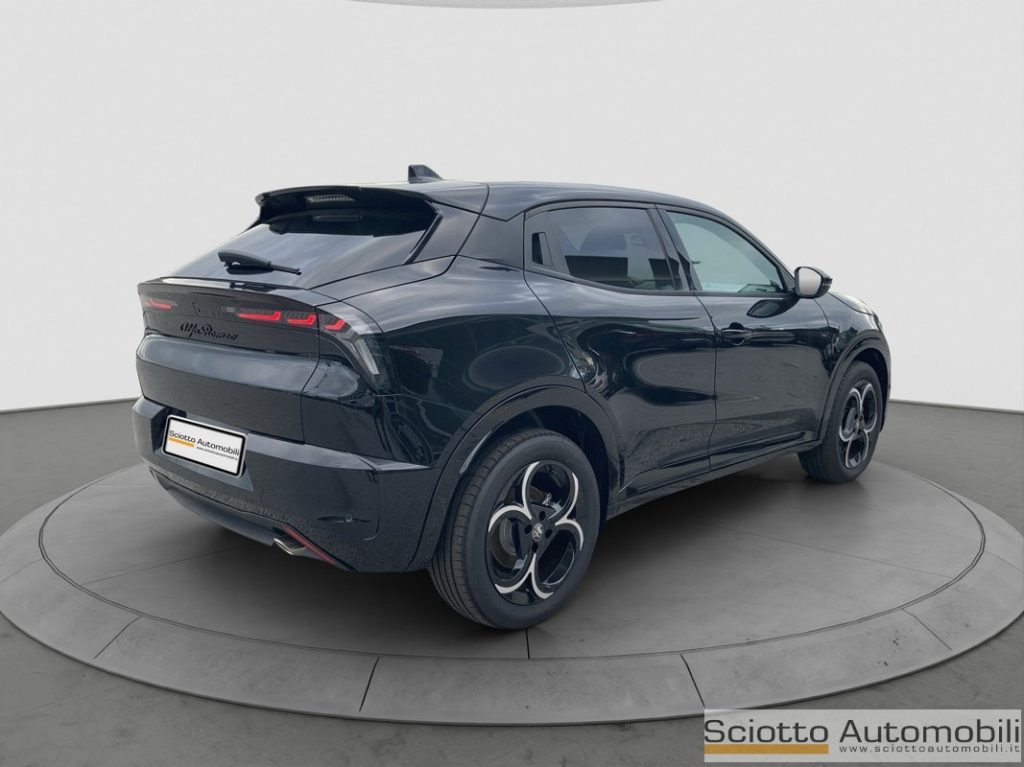 ALFA ROMEO Junior 1.2 145 CV Hybrid eDCT6 Q4 - 6