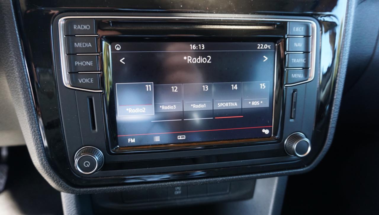 VOLKSWAGEN Caddy 2.0 TDI 102 CV Highline - 23