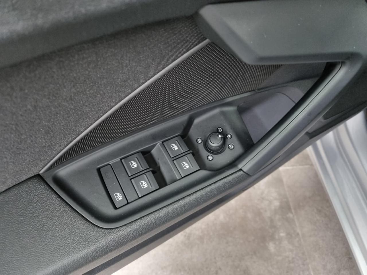 AUDI A3 SPB 30 TDI S tronic Business Advanced - 23