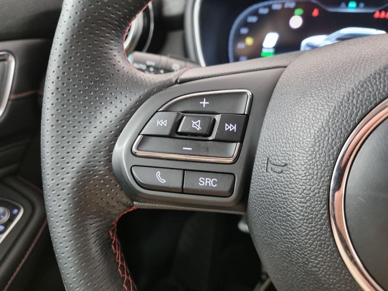 MG EHS Plug-in Hybrid Luxury PHEV - 17