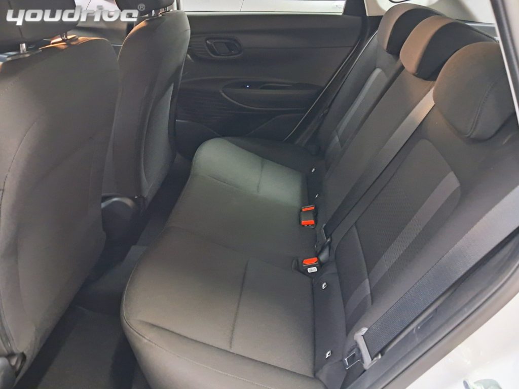 HYUNDAI i20 / 1.2 MPI GPL ORIGINALE CASA Connectline KM0 - 9