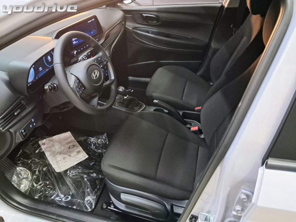 HYUNDAI i20 / 1.2 MPI GPL ORIGINALE CASA Connectline KM0 - 8