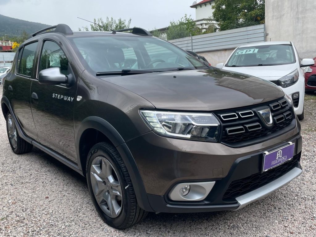 DACIA Sandero Stepway 0.9 TCe Turbo GPL 90 CV S&S Comfort - 2