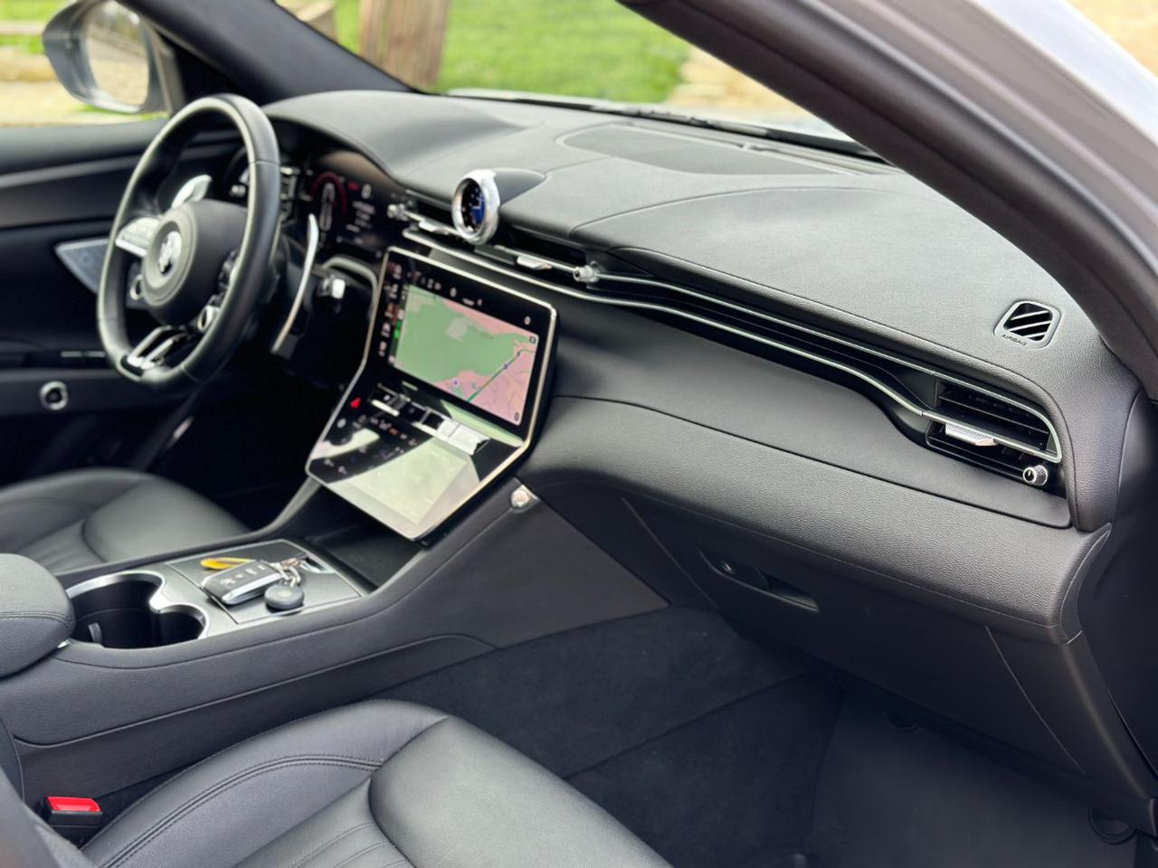 MASERATI Grecale MHEV 300cv GT (Tetto/LED/APP) - 8