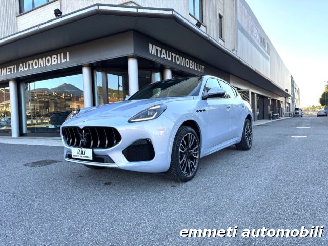 MASERATI Grecale Argento metallizzato