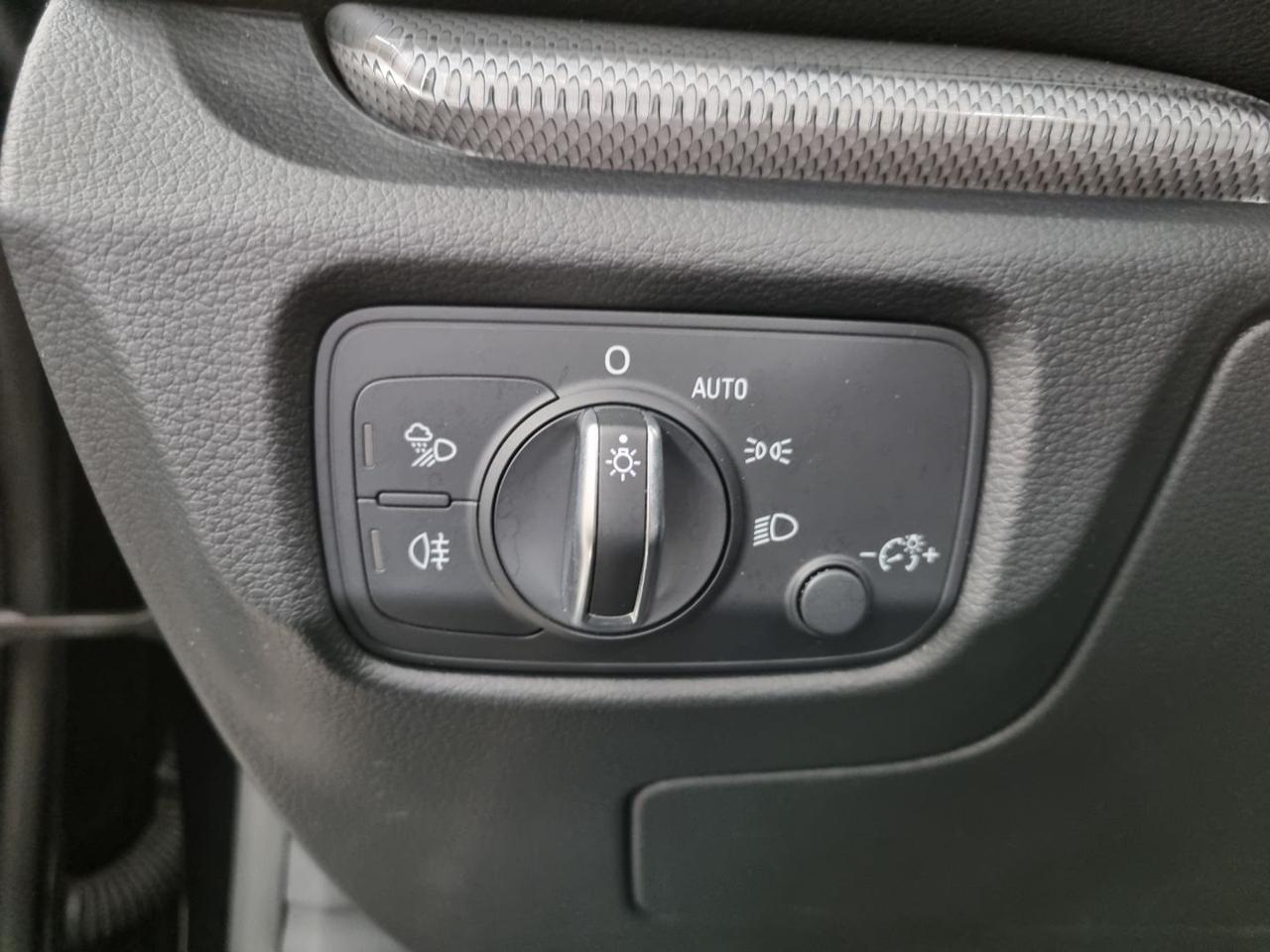 AUDI A3 Cabrio 35 TFSI S tronic COD S LINE - 28