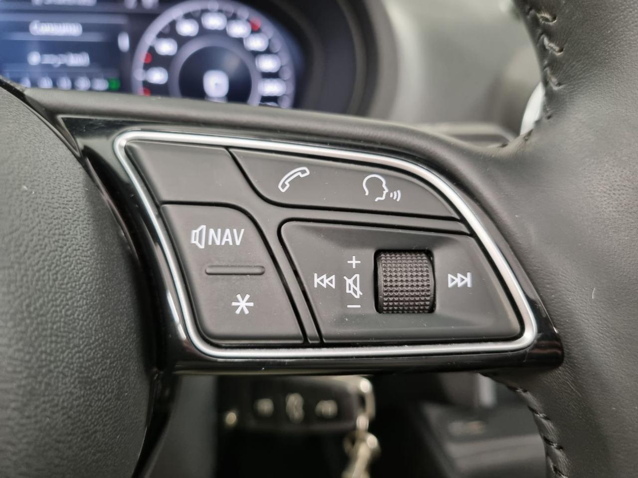 AUDI A3 Cabrio 35 TFSI S tronic COD S LINE - 32