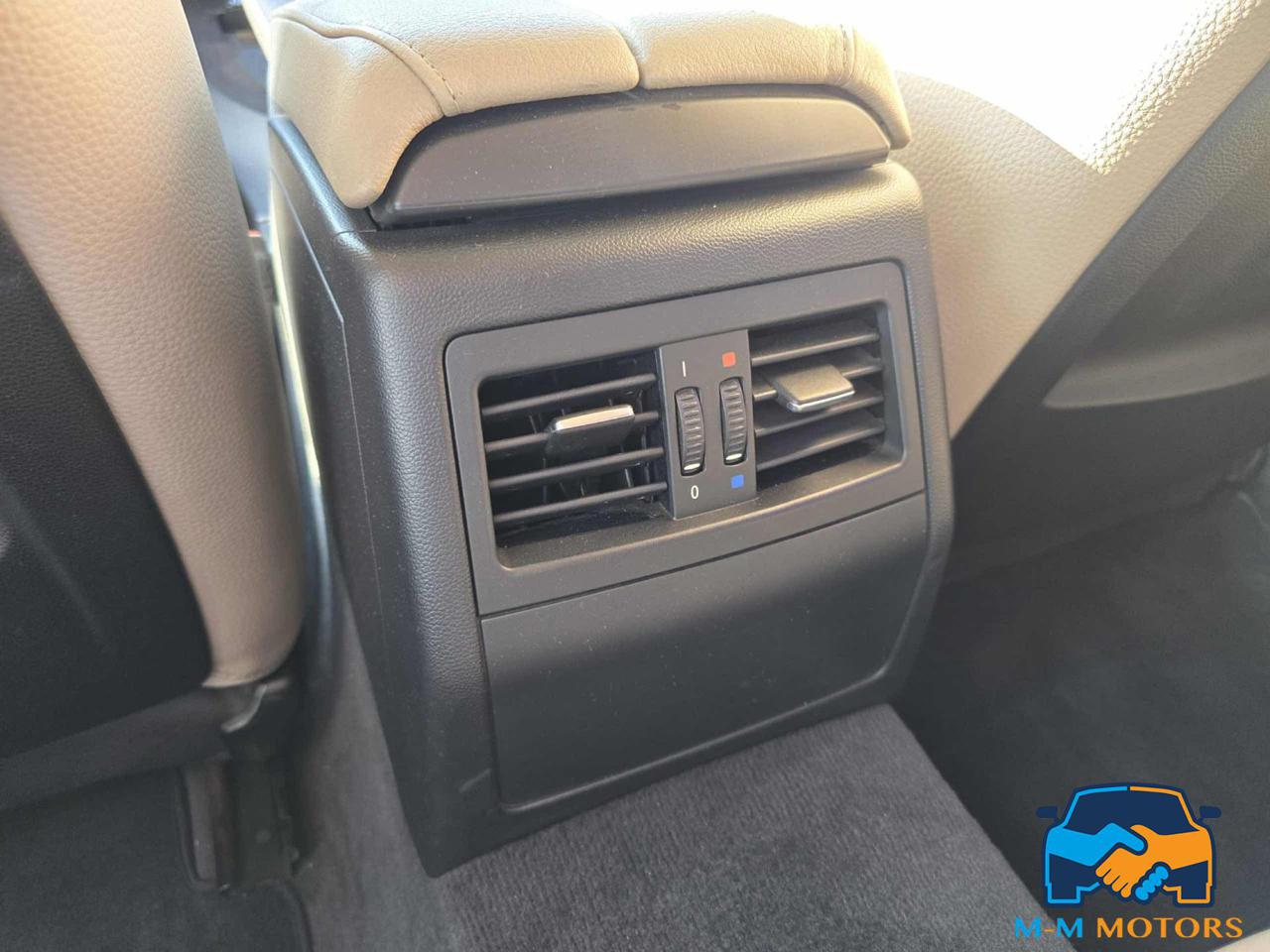 BMW 320 d Touring Attiva - 17